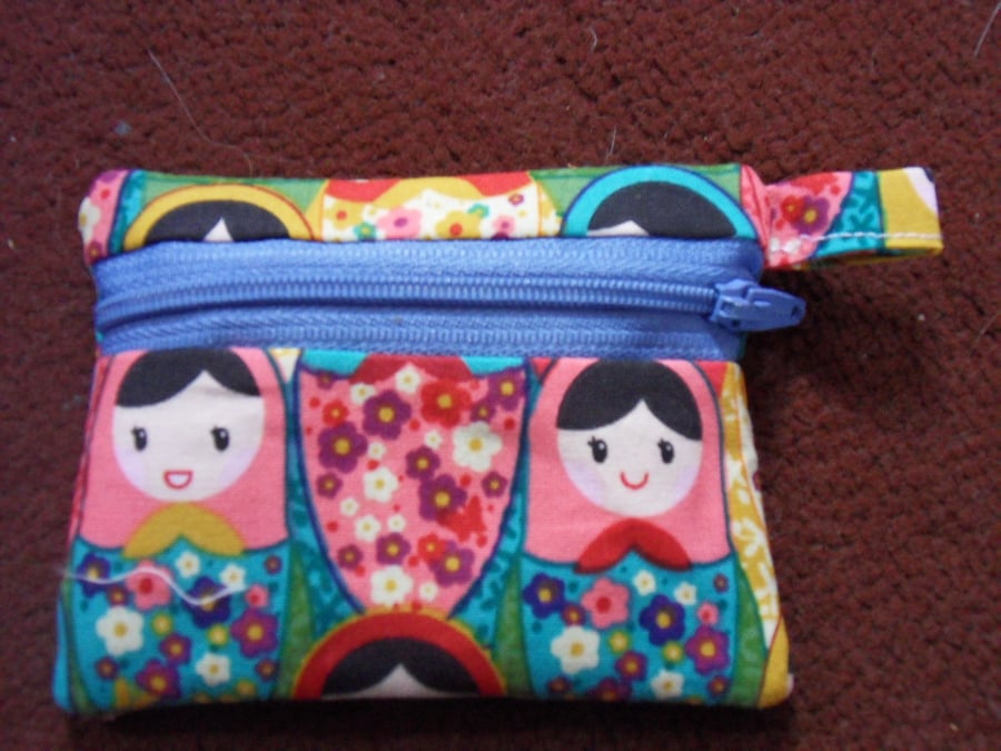 Homemade coin purse. Babushka dolls fabric. 4" x 3" (6)