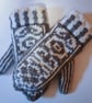 Ethical super warm handmade mittens from pure Welsh wool - Image 2