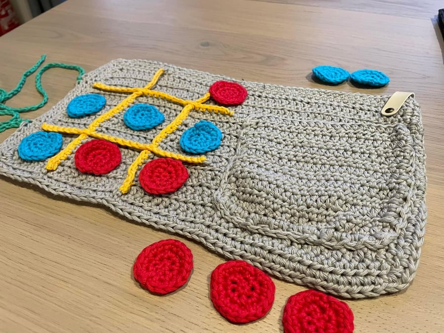 Crochet Travel Game - Dots! 