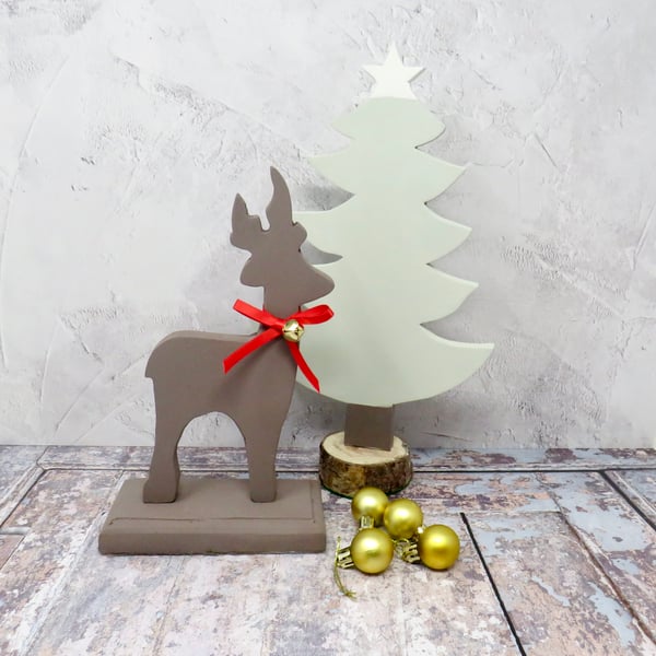 Reindeer and tree decoration