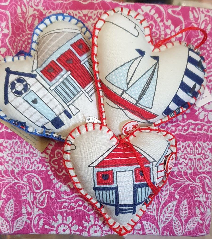 Beach Hut Hanging Heart Trio