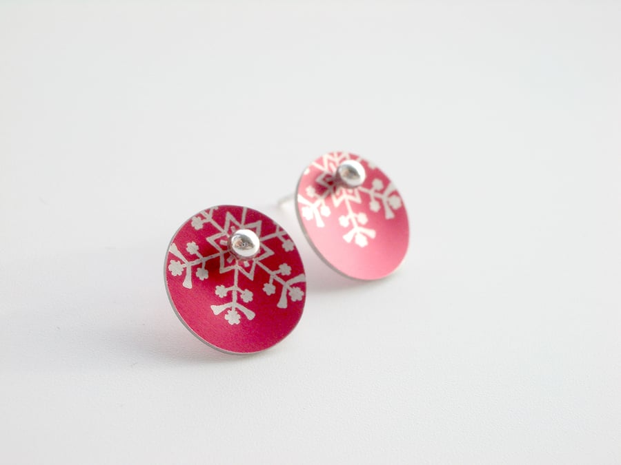 Christmas snowflake earring studs in red
