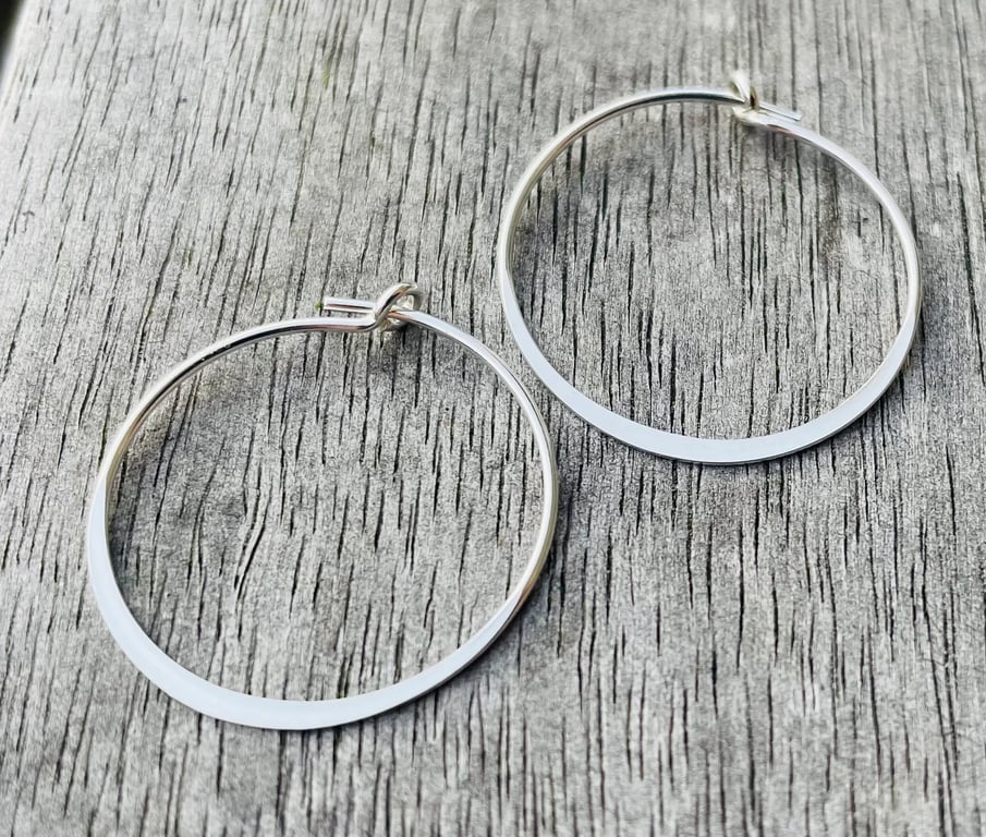 Sterling Silver Hammered Flat 20mm Hoop Earrings.