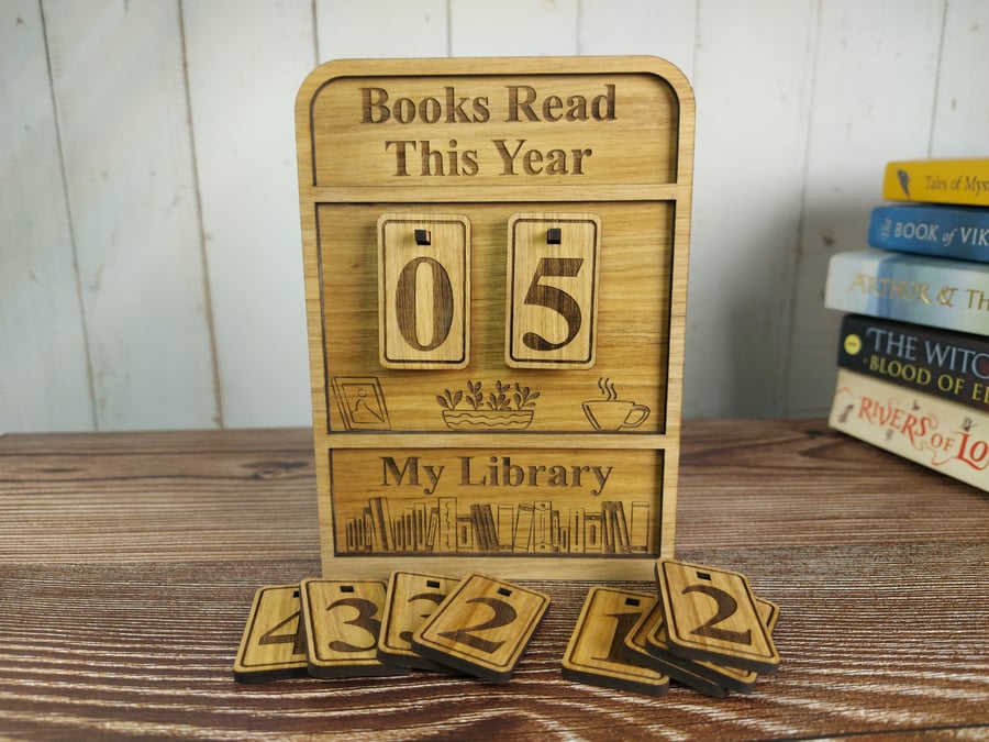 Personalised Solid Walnut Book Tracker – Books Read This Year Counter