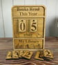 Personalised Solid Walnut Book Tracker – Books Read This Year Counter