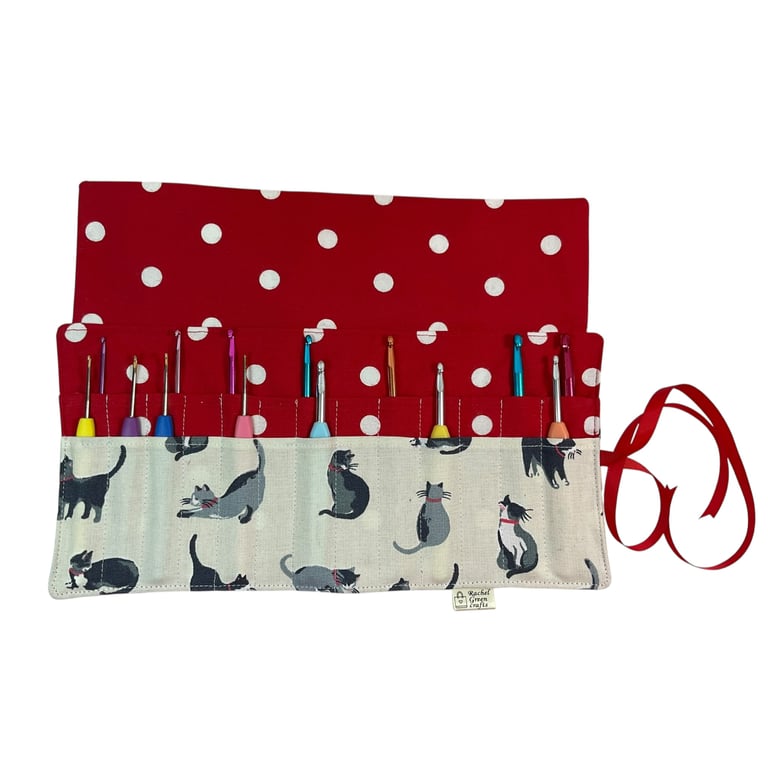 Crochet hook case with black cats fabric, Ergonomic hook organiser,