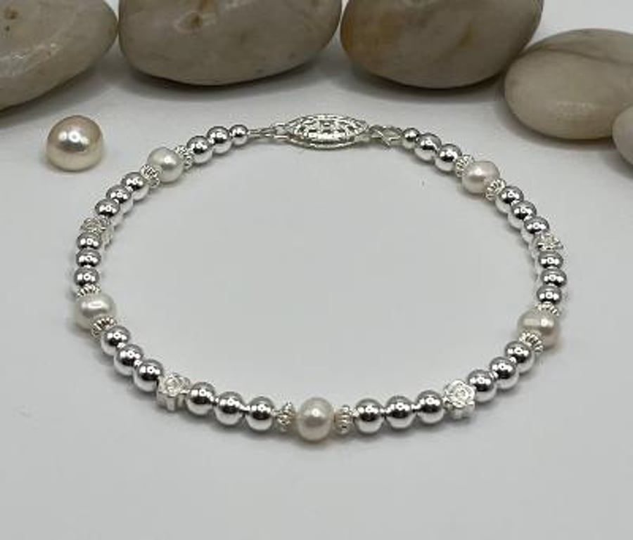 Sterling silver Fresh Water Pearl Bracelet