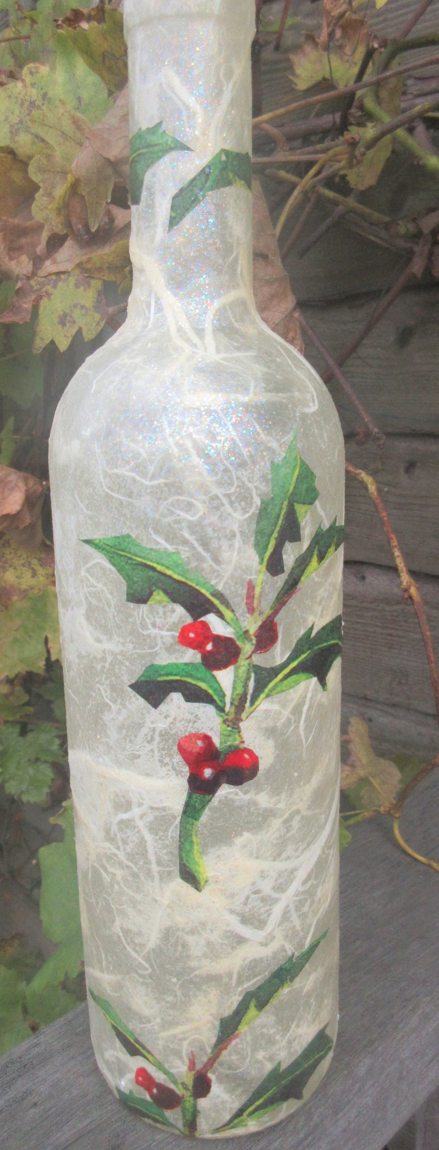 Bottle with Emma Bridgewater Holly - available with lights