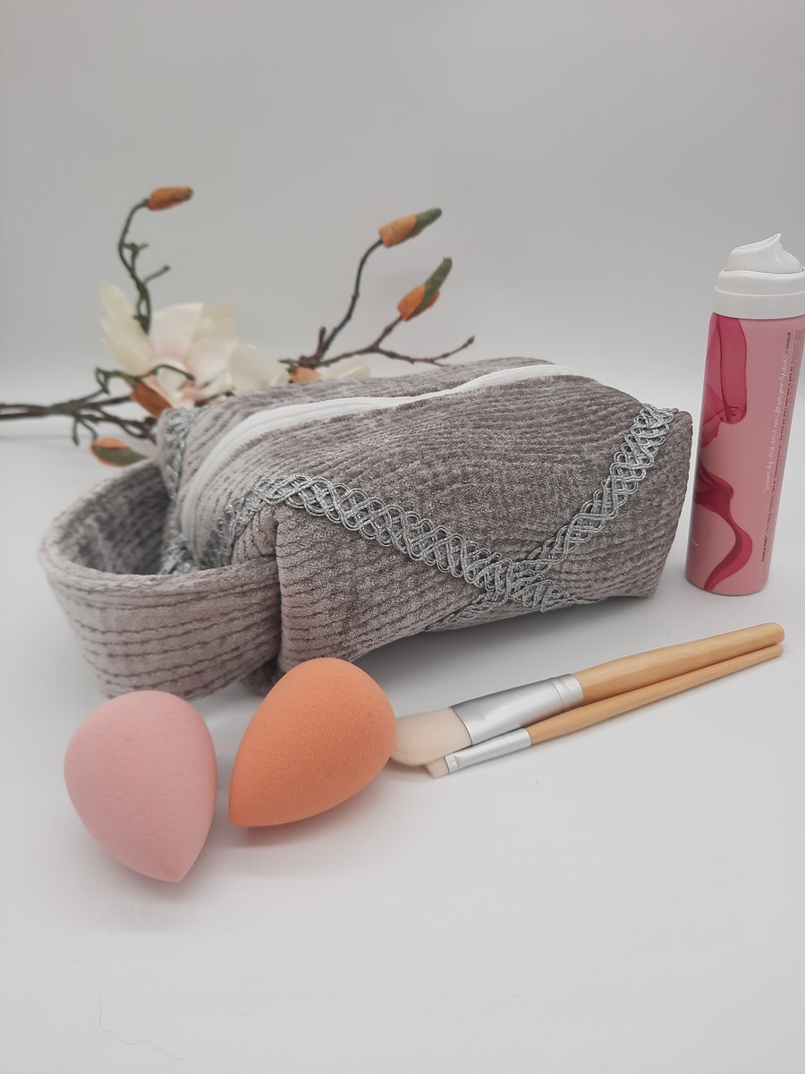 Silver chenille boxed makeup bag. 