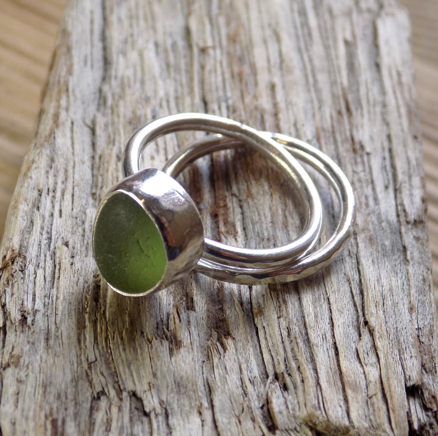 Sterling silver and sea glass ring set, stacking rings Size UK N