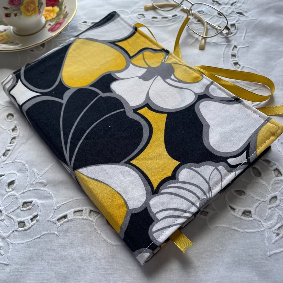 Bold Black and yellow Book Cover Protective Cover Sleeve For Your favourite Book