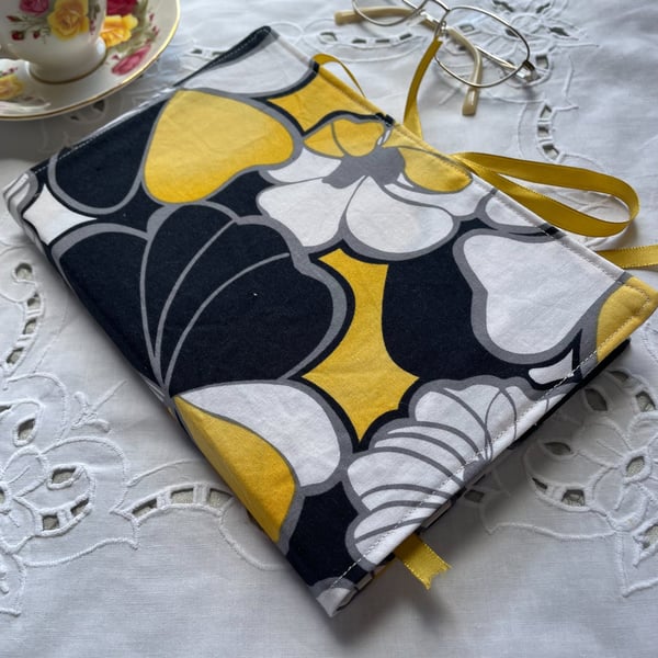 Bold Black and yellow Book Cover Protective Cover Sleeve For Your favourite Book