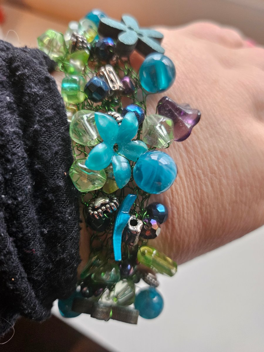 Greens and blues Clasp Bracelet