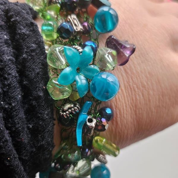 Greens and blues Clasp Bracelet