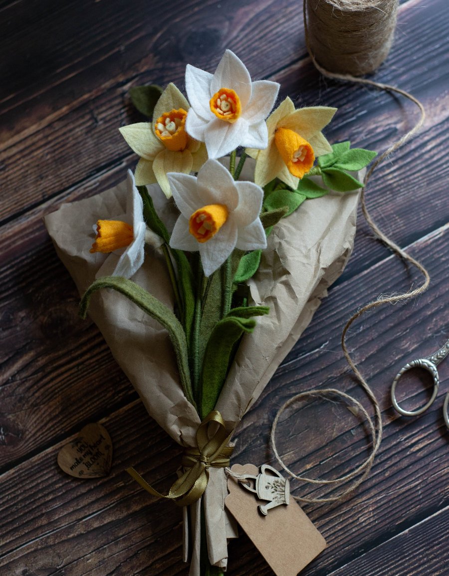 Spring Daffodils Felt Bouquet