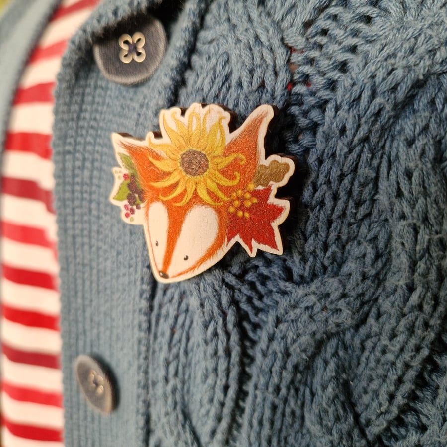Wooden pin badge Brooch - Sunflower Fox designed by Jackie Reynolds