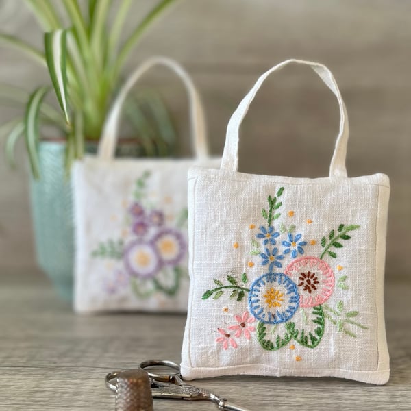 Vintage Floral Embroidered Linen Lavender Bag