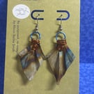 Mini Origami mesh earrings with blue rings