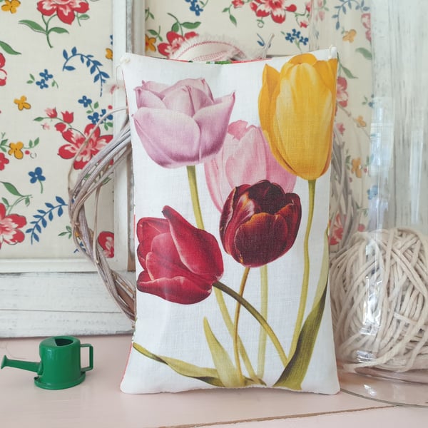 Tulip Flower Print Decorative Scented Gift Pillow