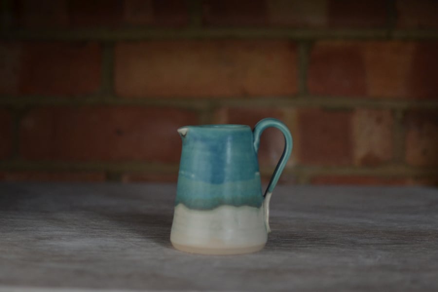 Super Second - Small Skyline jug (11a)