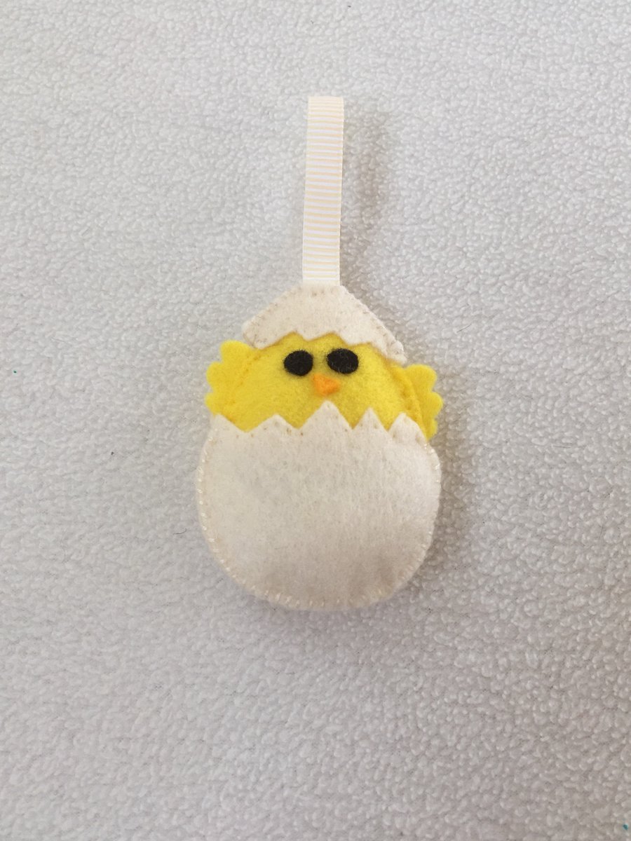 CHICK, Spring, Easter, Hanging Ornament, CUTE, Chick hatching shell, Decoation