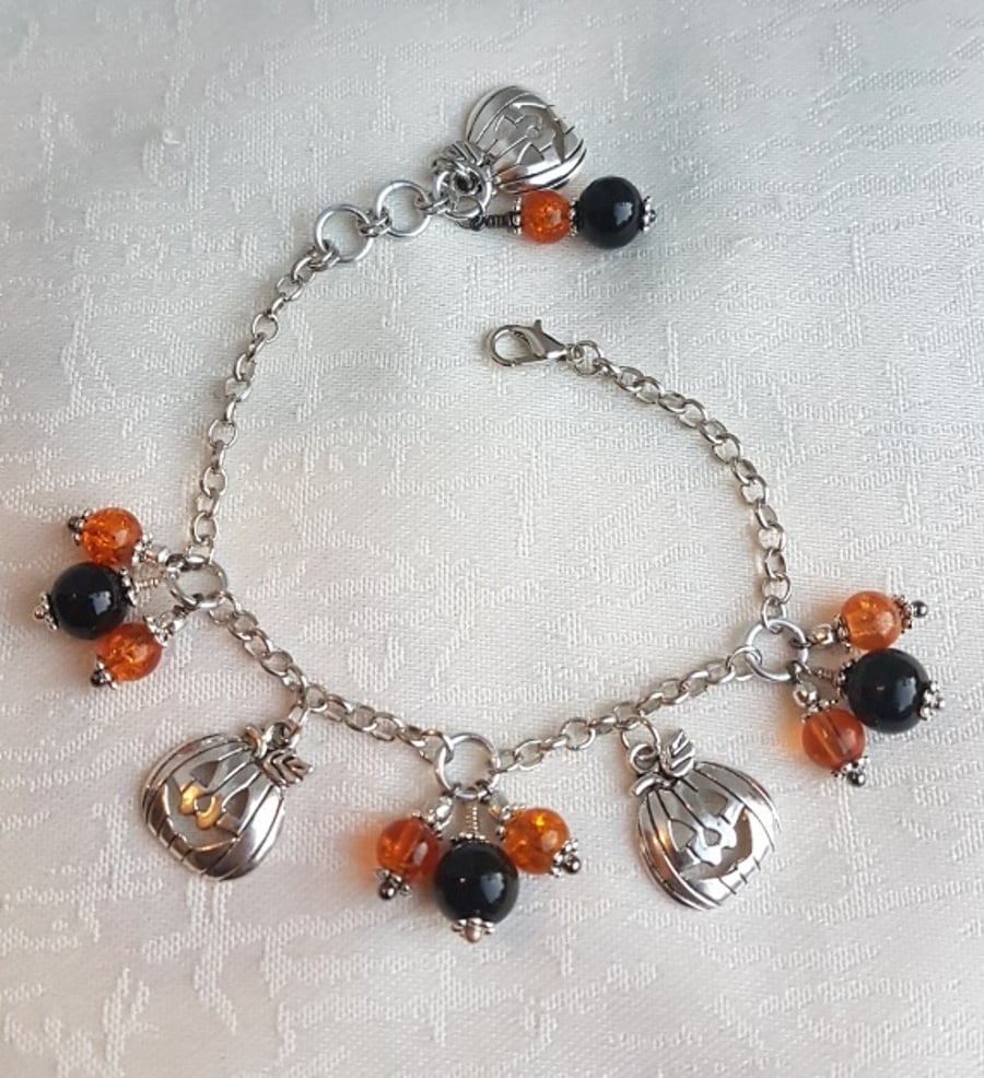Jack-O'-Lantern Black and Orange Halloween Bracelet.