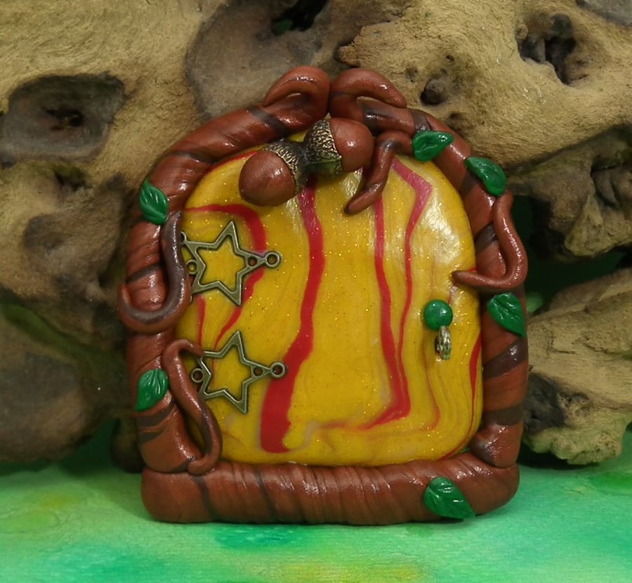 Wallmounted Woodland Gnome Portal 3" with acorns OOAK Sculpt Fairy Door