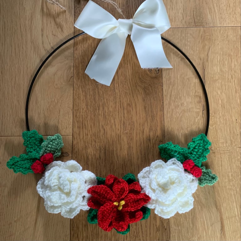 Crochet Christmas wreath, Christmas flowers wreath