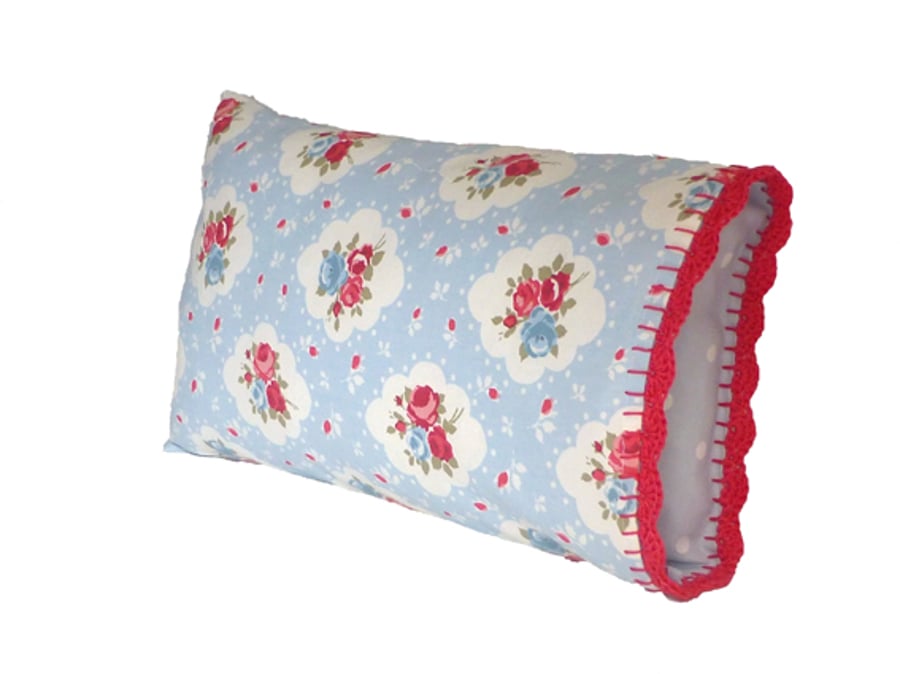 Crochet Edge Cushion FREE SHIPPING!