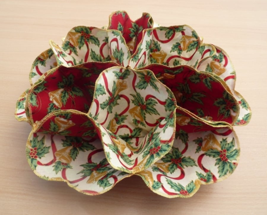 Basket For Bread Rolls, Sweets or Chocolates. (Collapsible) In Festive Fabric
