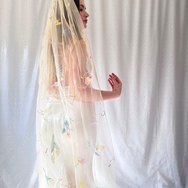 Cupid Wedding Veil - Embroidered Bridal Veil, Romantic Floral Veil