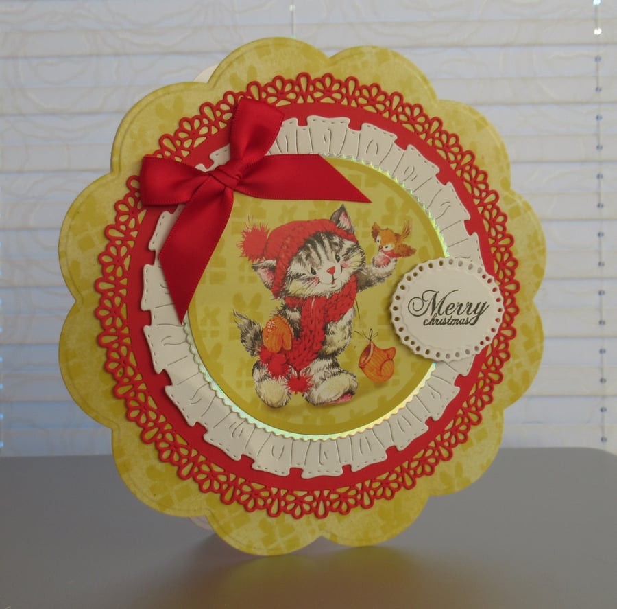 Cat & Robin - 17cm circular card - yellow