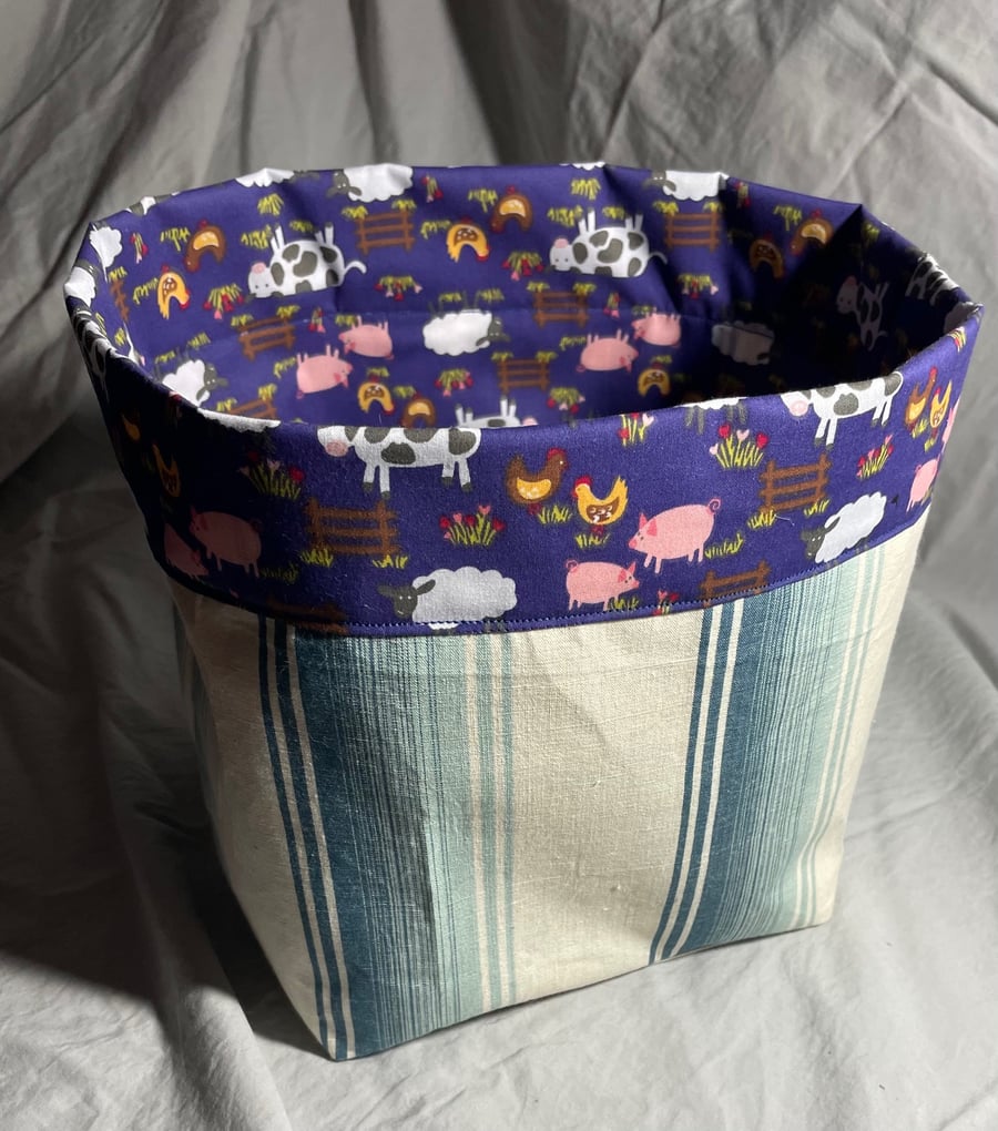 Fabric storage tub