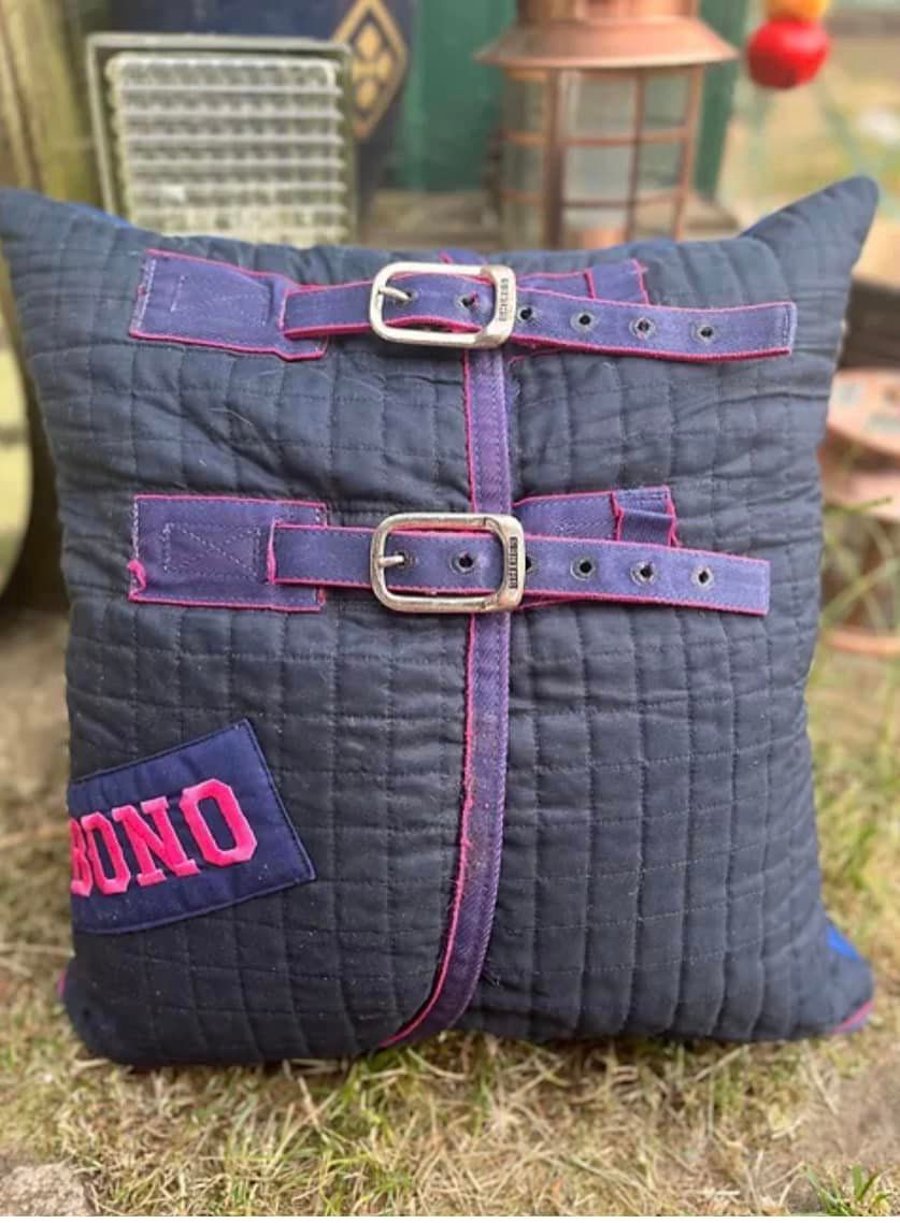 Horse Rug Cushion 18in 