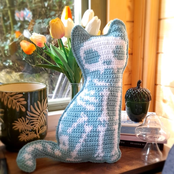 Spooky Crochet Cat Mini Cushion - Blue with white bones