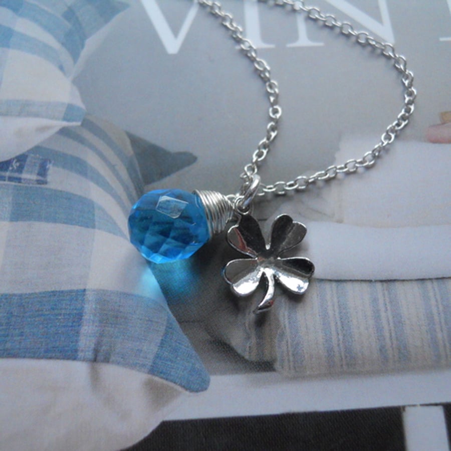 ♥ Cute silver clover necklace
