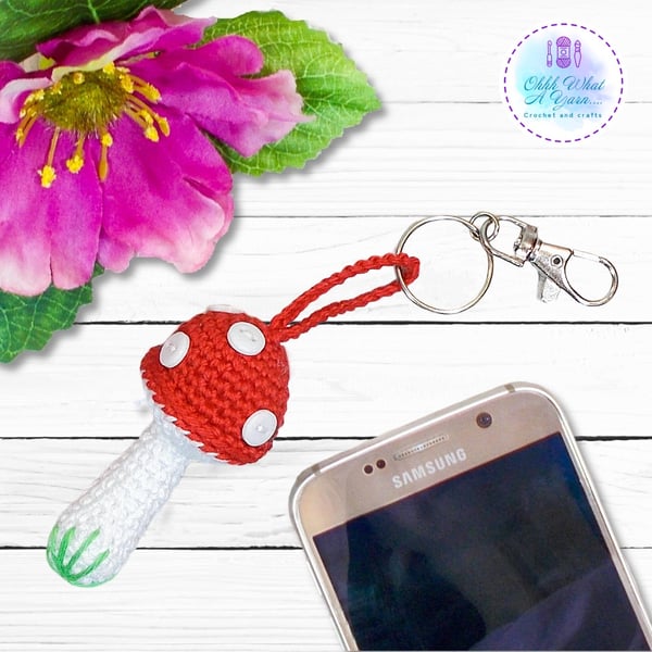 Crochet red toadstool, mushroom decoration, bag charm. Toadstool keyring.