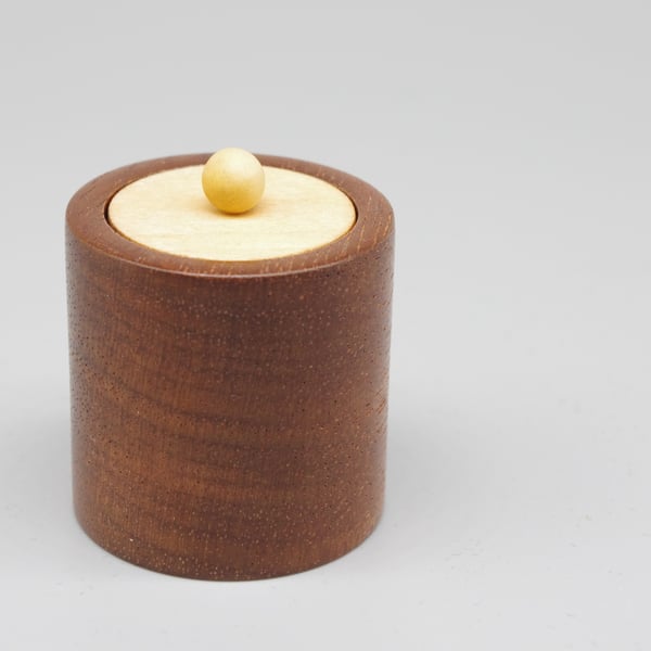 Small Wooden Trinket Ring Box. Handmade. Knobthorn