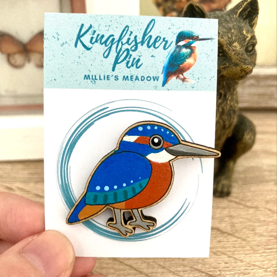 Kingfisher wooden pin badge brooch 