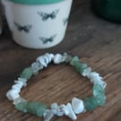 Green aventurine and howlite bracelet for stress relief