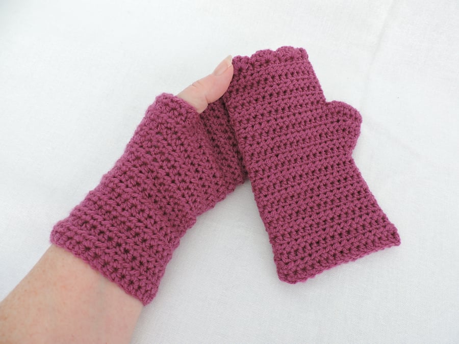 Crochet Fingerless Mitts Plum