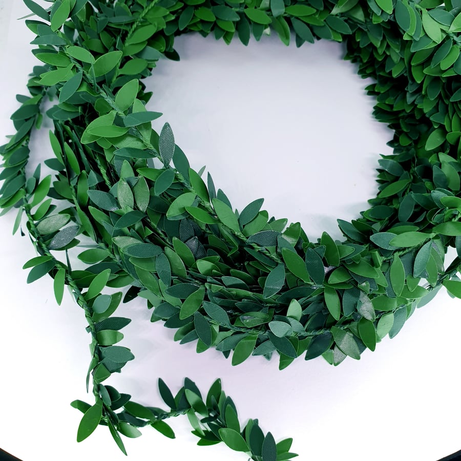 1 Yard Artificial Wisteria Leaf Garland for DIY Christmas Shabbychic Wrath