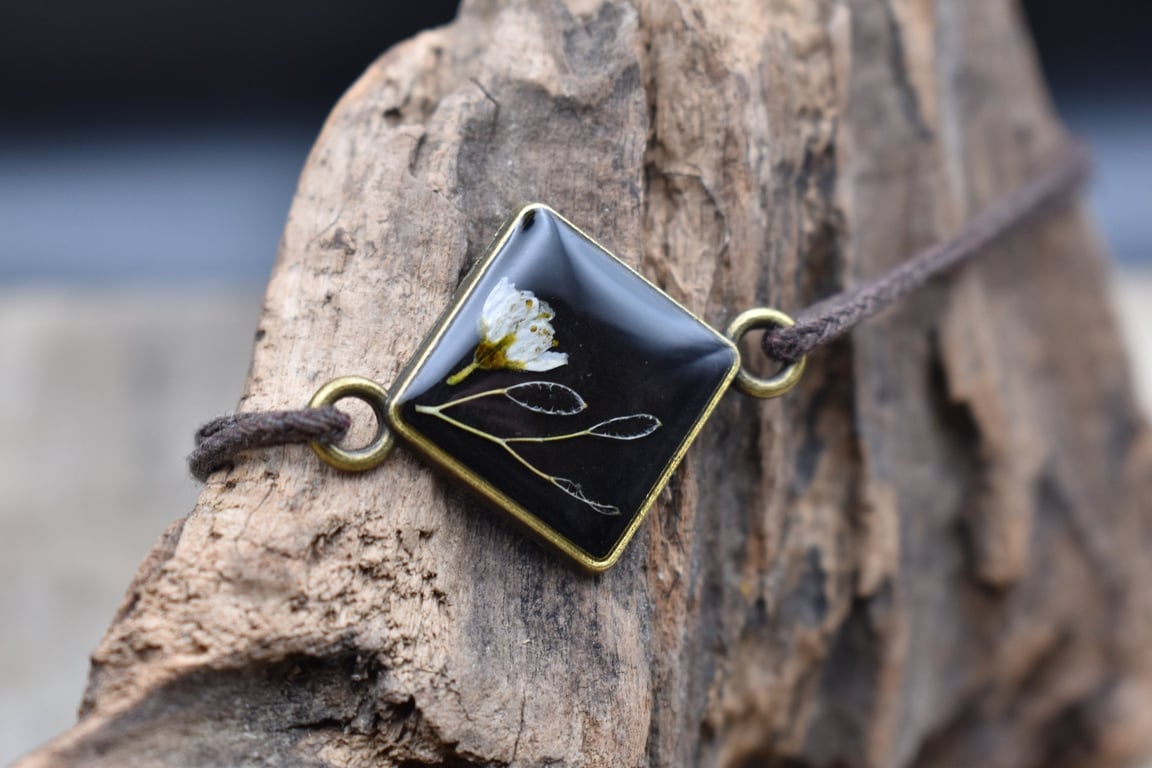 Adjustable Resin Bracelet with Real Pressed Flower Bud, Waxed Cotton Cord