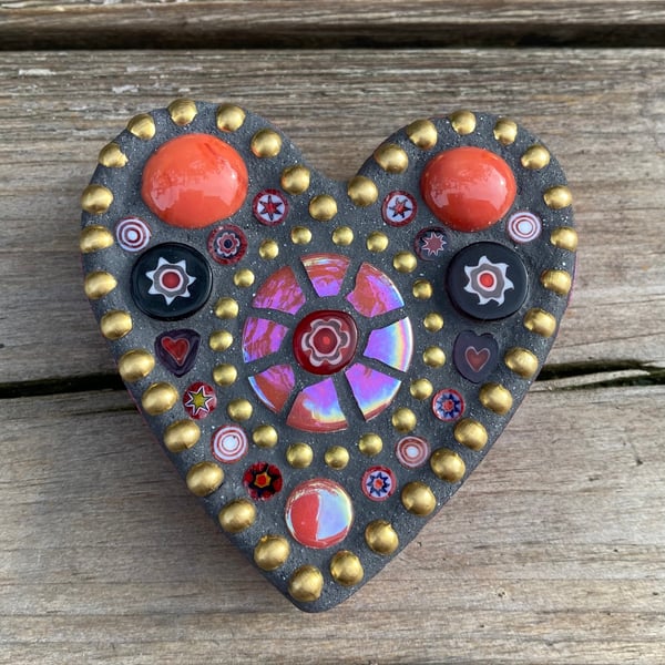 Mosaic concrete decorative Heart, with gorgeous metallic painted back