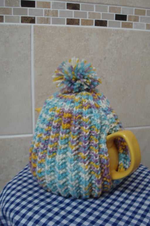 Pretty Multi Coloured Tea Cosy In A Nice Thick Aran (A41)