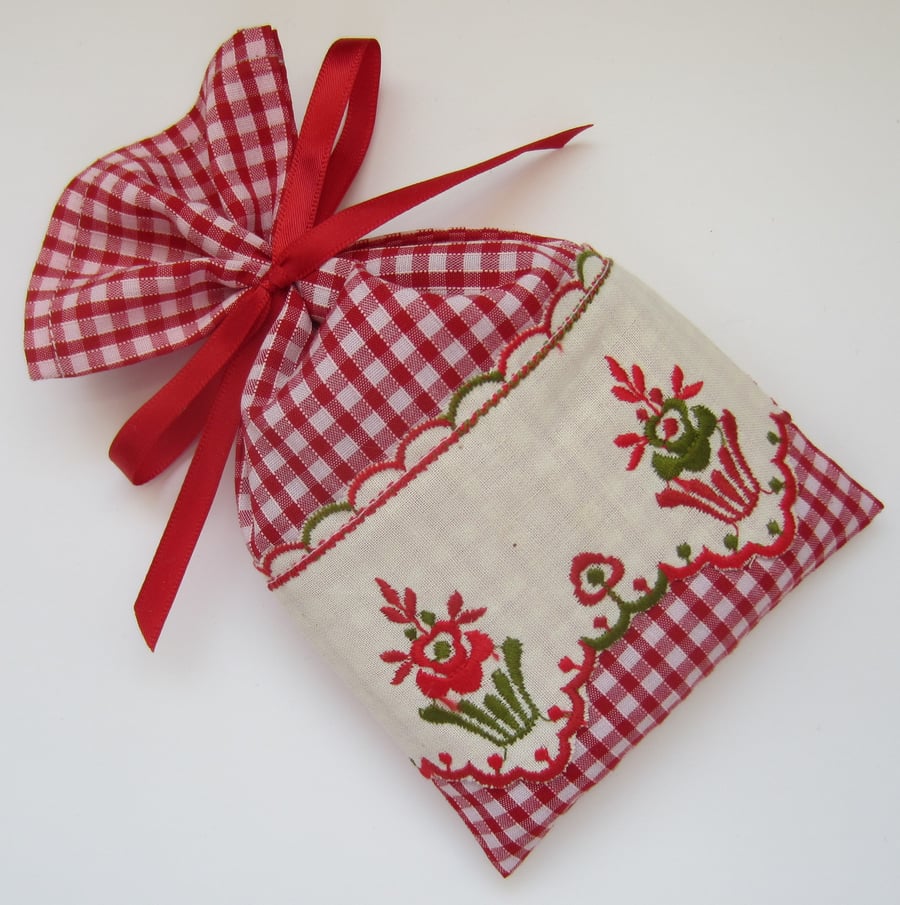 Red Gingham Floral Lavender Sachet