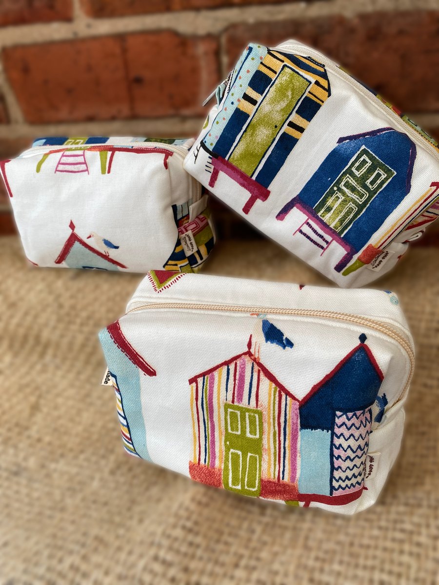 Beech Huts Box Pouch
