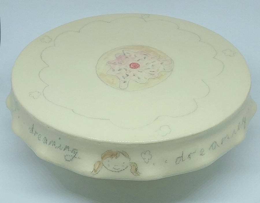 Ceramic handmade cake stand with cup cake & faces for cake maker mother's day 