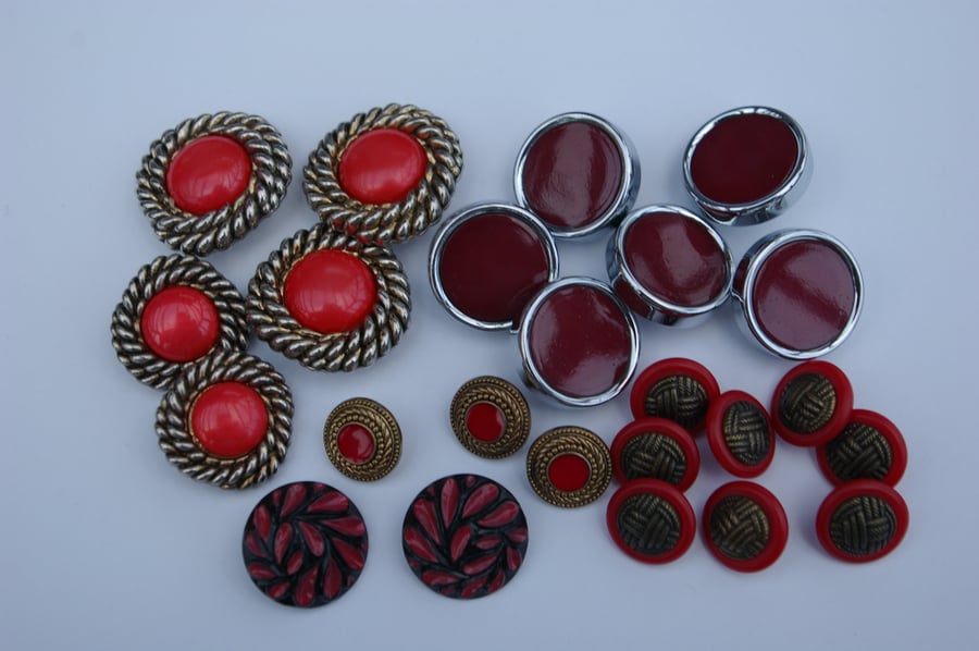 Buttons Twenty Four Mixed Vintage Red Buttons