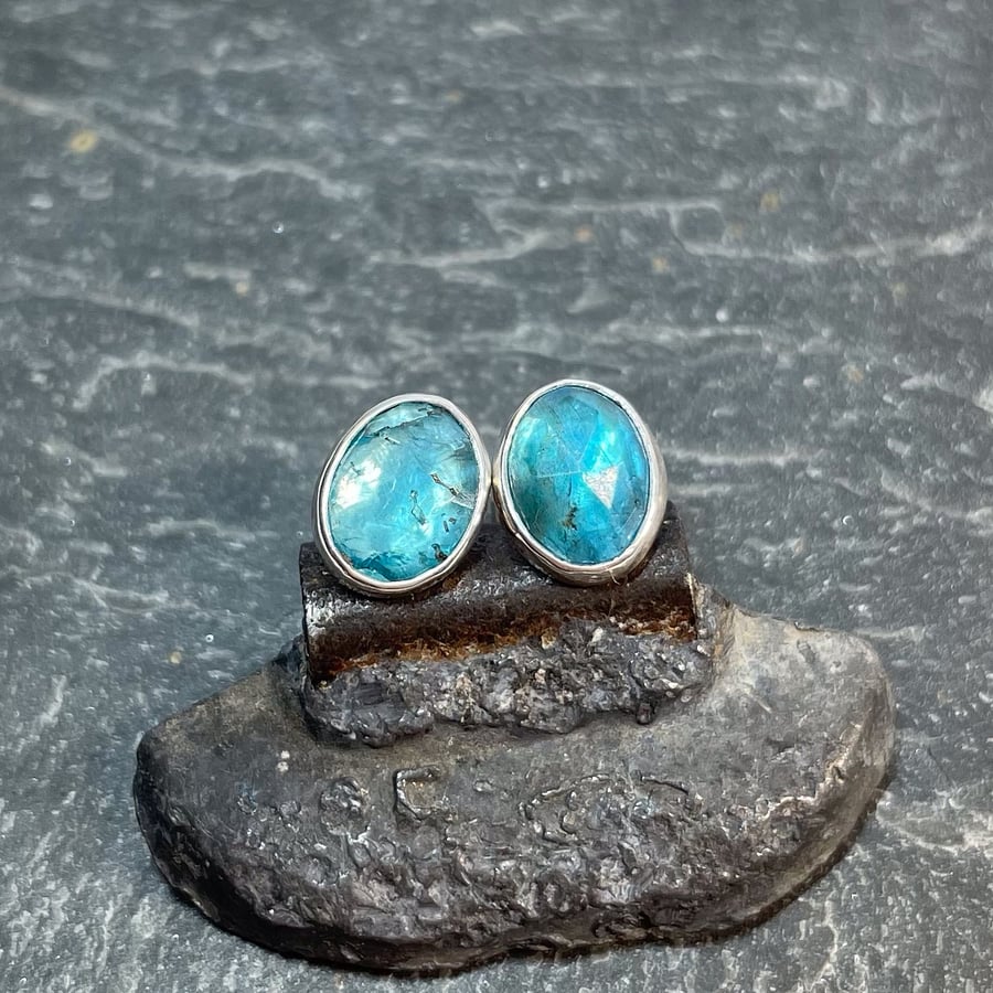 Silver and blue apatite oval stud earrings